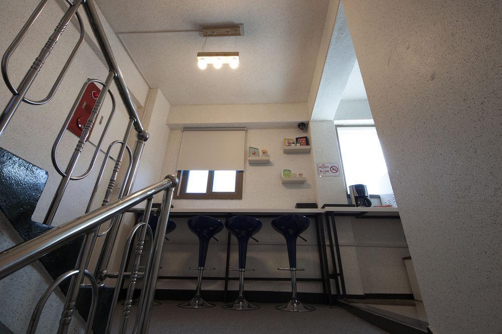 K-Guesthouse Sinchon 2 Seoul Exteriör bild