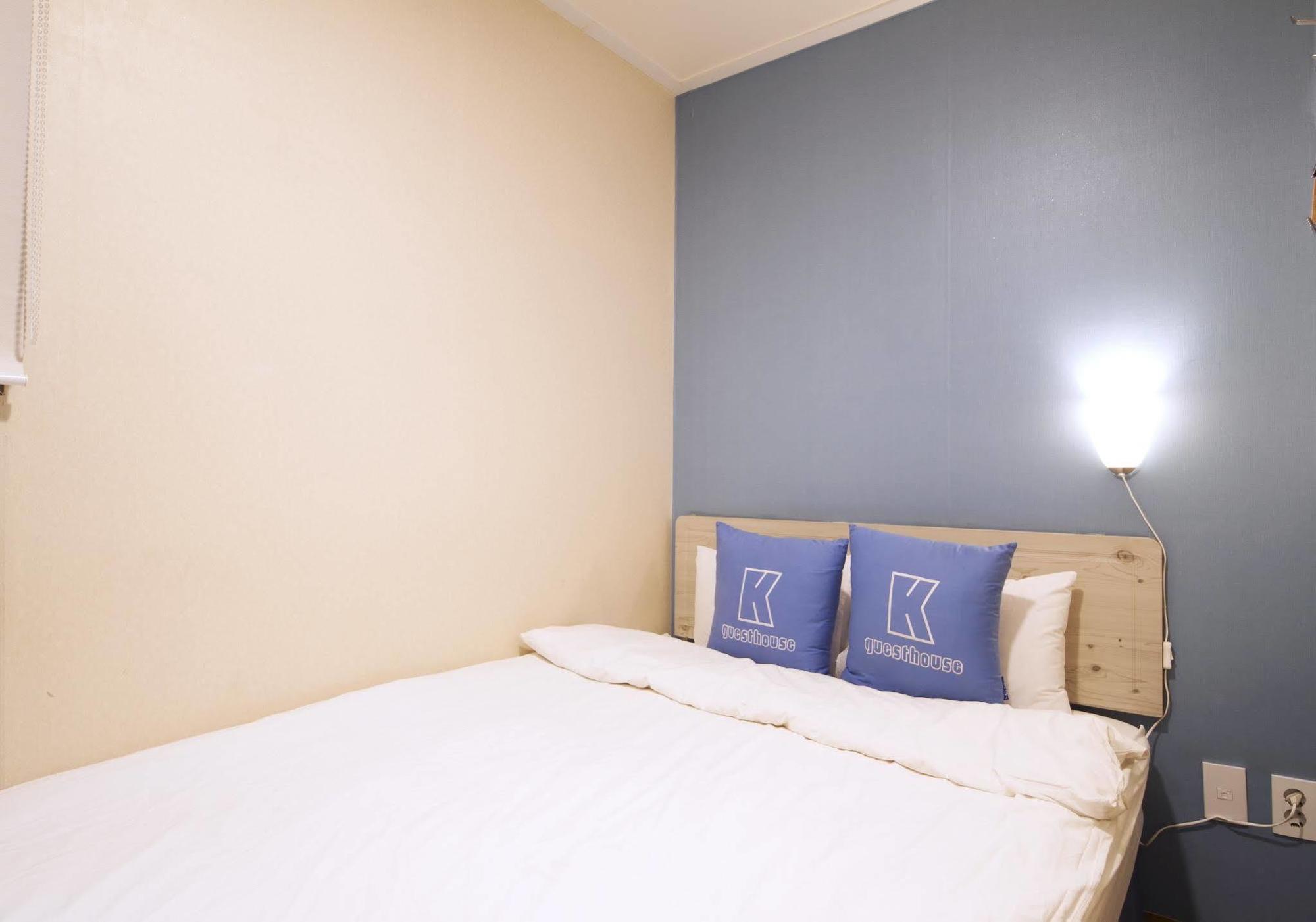 K-Guesthouse Sinchon 2 Seoul Exteriör bild