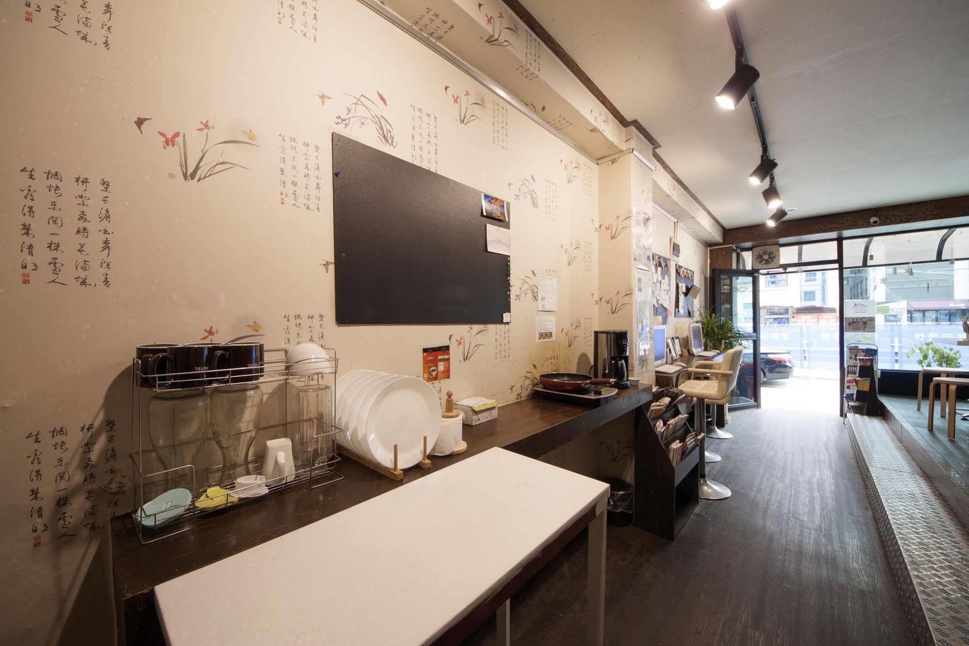 K-Guesthouse Sinchon 2 Seoul Exteriör bild