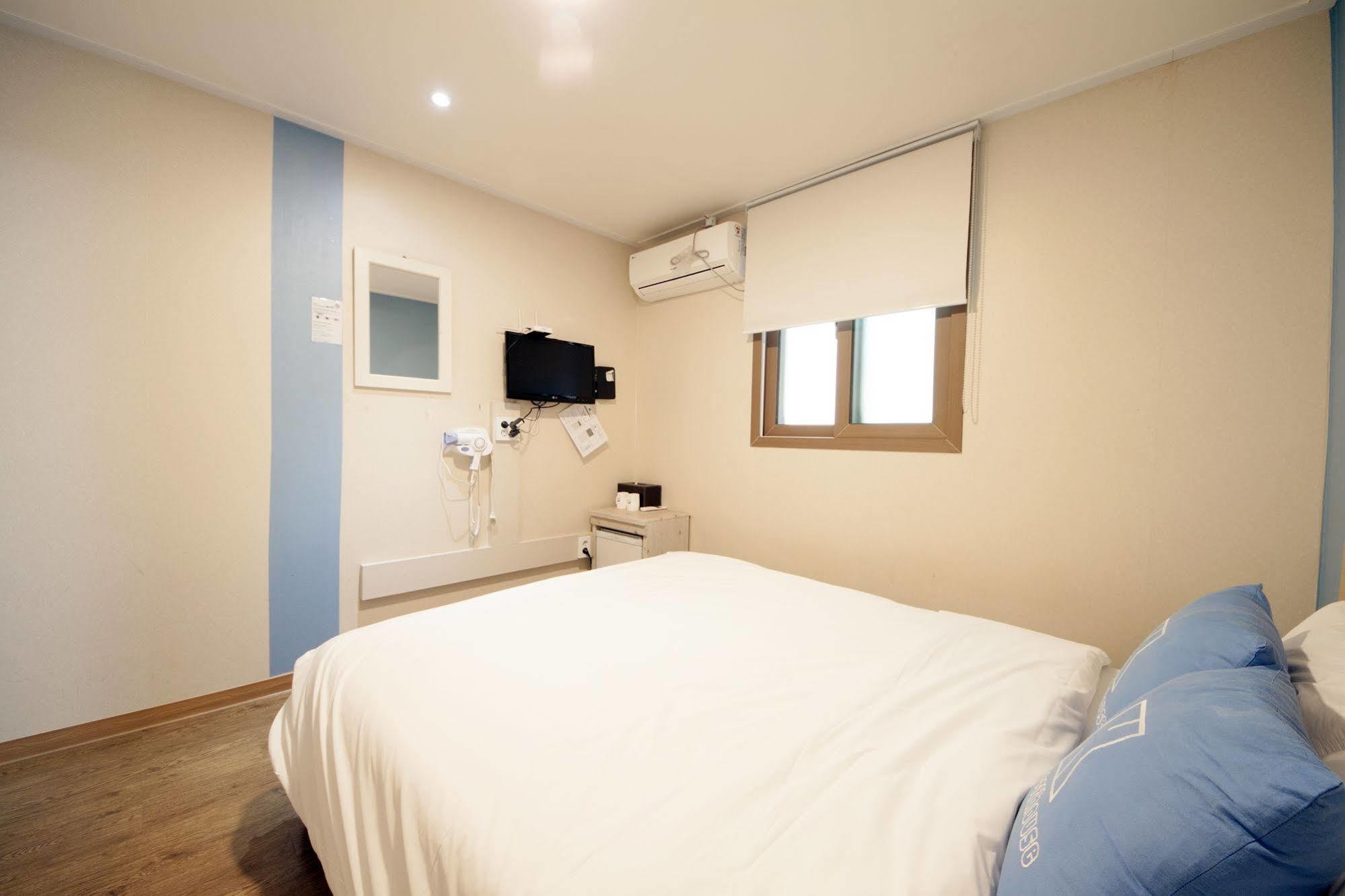 K-Guesthouse Sinchon 2 Seoul Exteriör bild